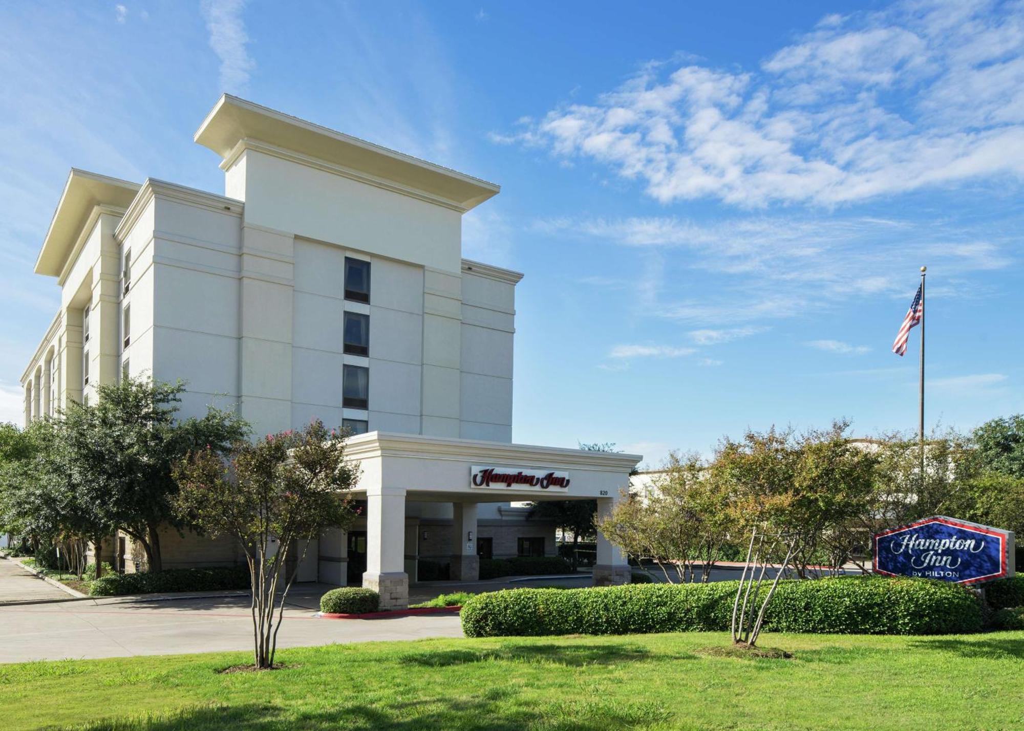 Hampton Inn Dallas Irving Las Colinas Exterior photo