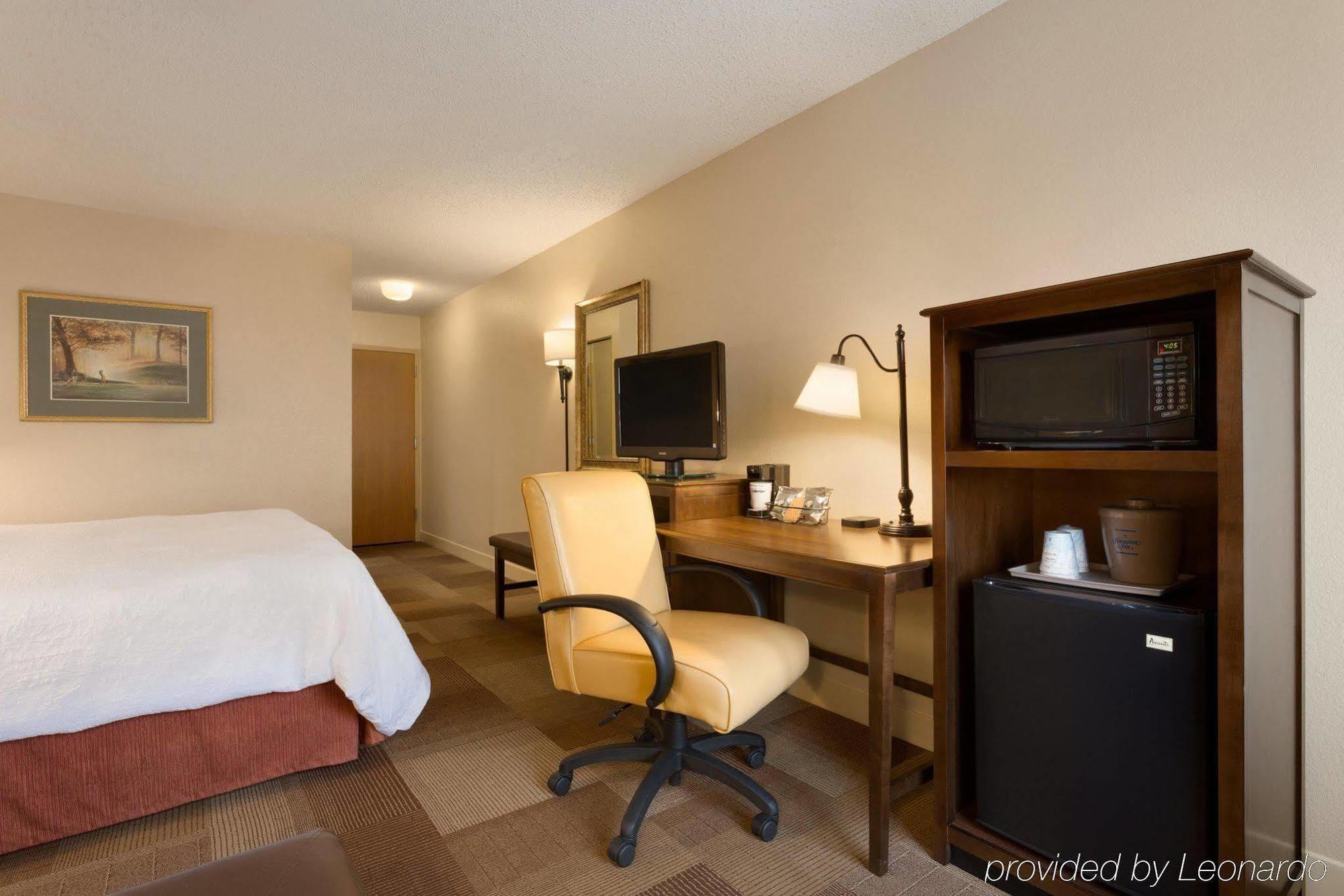Hampton Inn Dallas Irving Las Colinas Exterior photo